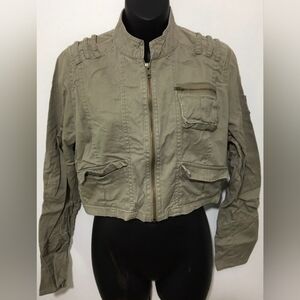 Mudd Women's Cropped Utility Jacket in Army Green